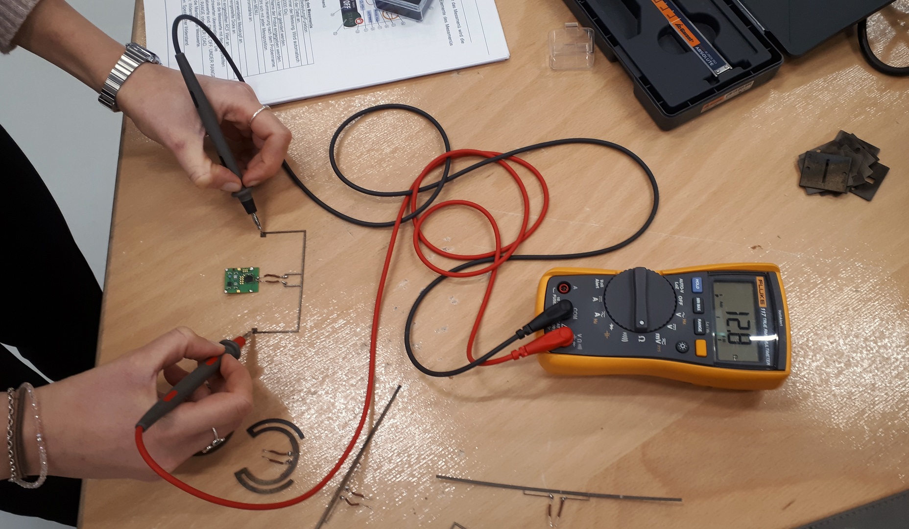 Messung der Leitfähigkeit einer additiv gefertigten RFID-Antenne