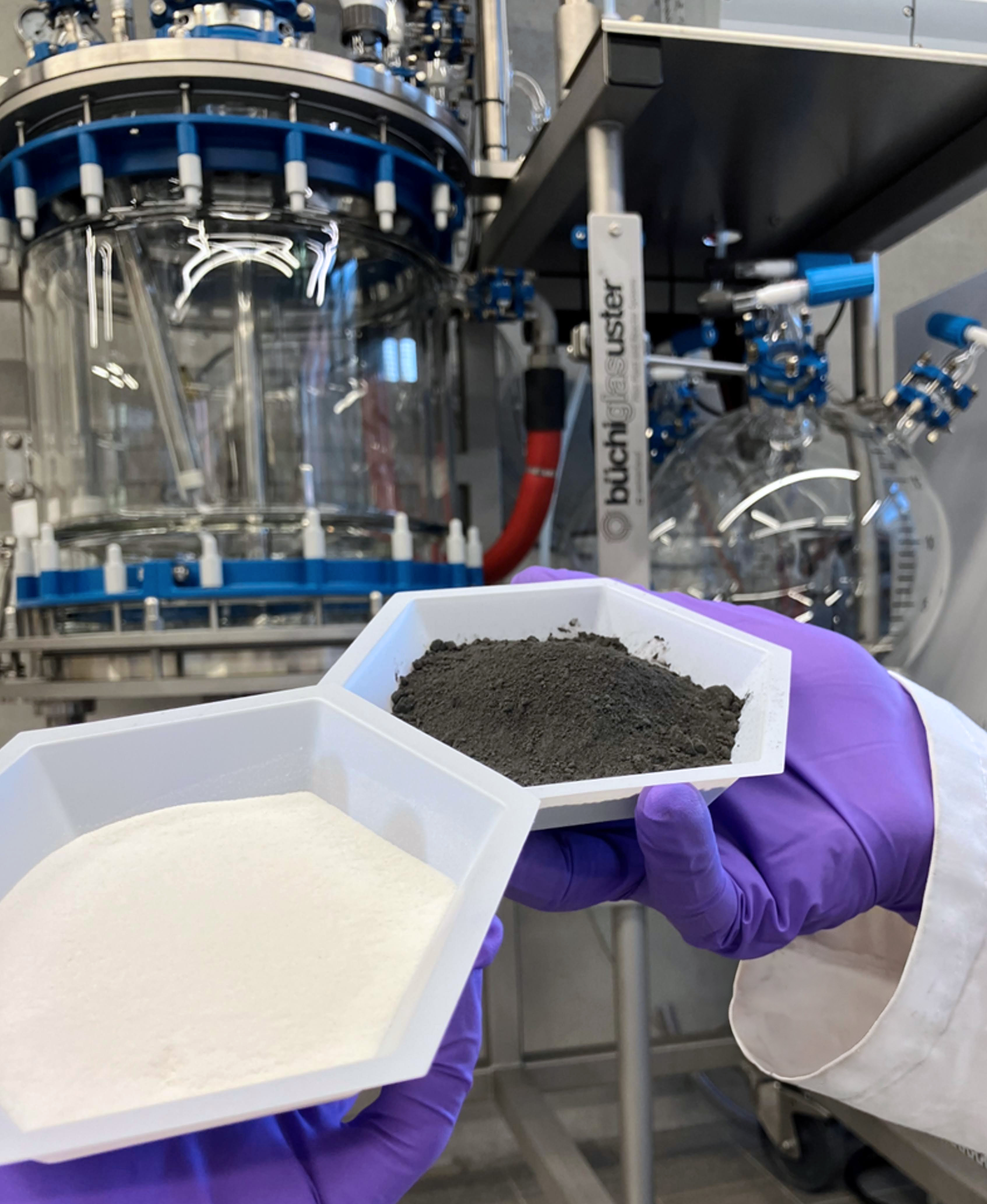 Lab-Scale Fällungsreaktor zur Entwicklung eines Aktivmaterials für Natrium-Ionen Batterien.