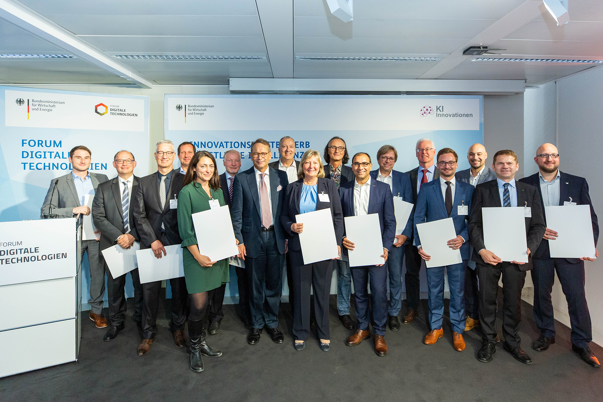 The winners of the AI innovation competition »Artificial intelligence as a driver for economically relevant ecosystems« The winners of the AI innovation competition »Artificial intelligence as a driver for economically relevant ecosystems«