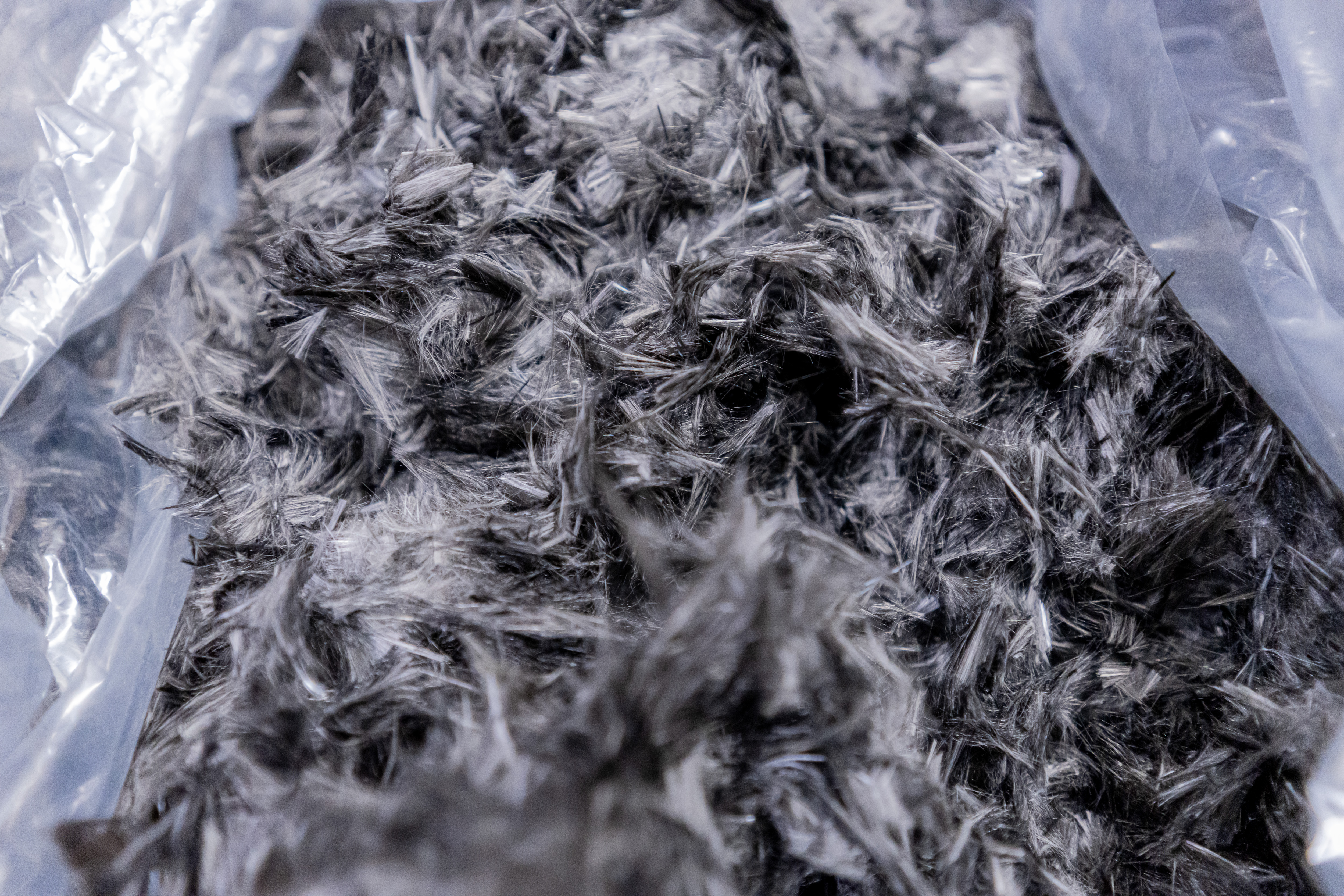 Processing of recycled carbon fibres 