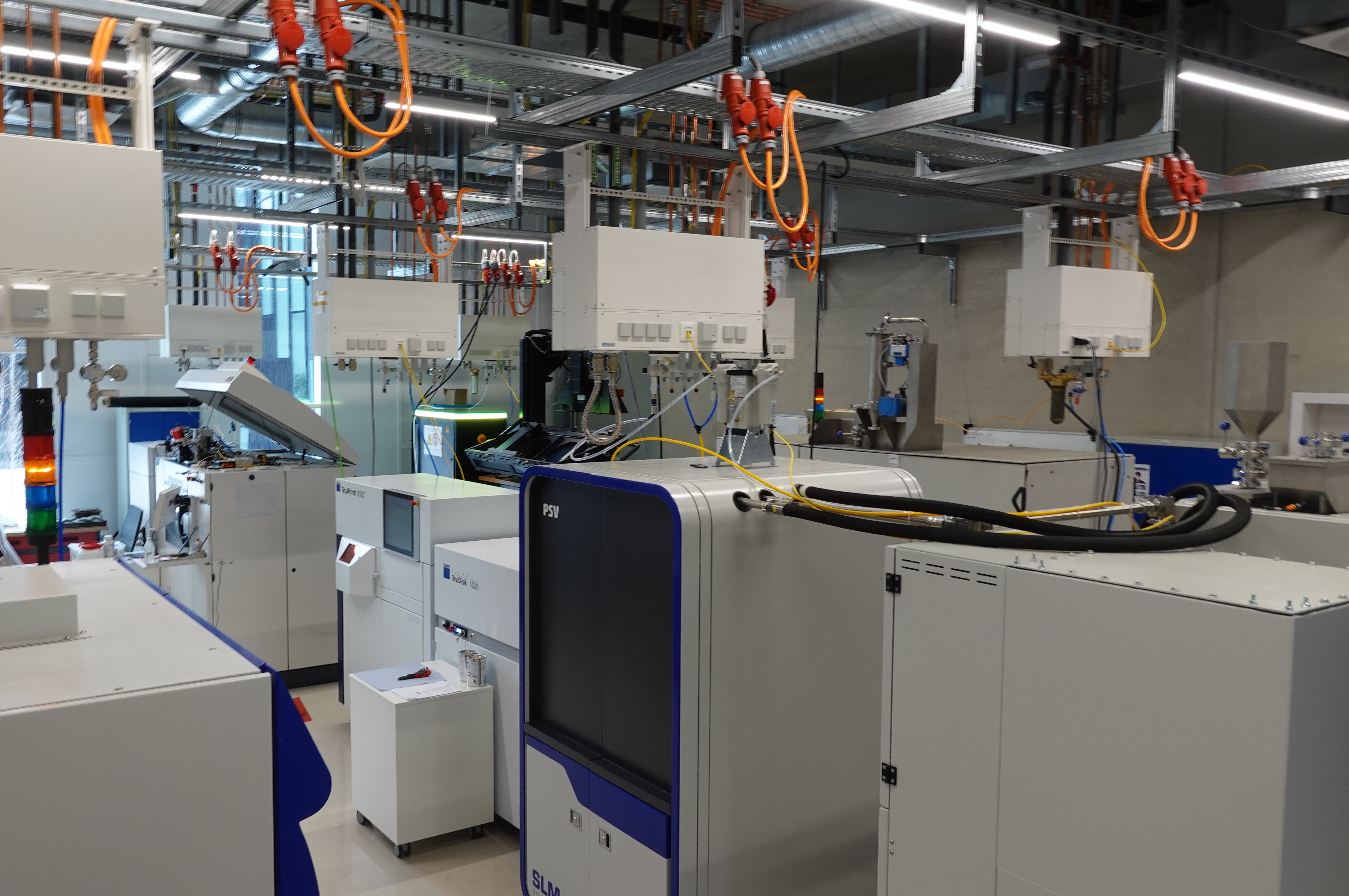 The Additive Manufacturing Laboratory (AMLab) is a cooperation between Fraunhofer IGCV and the Institute for Machine Tools and Industrial Management (iwb) at the TU Munich